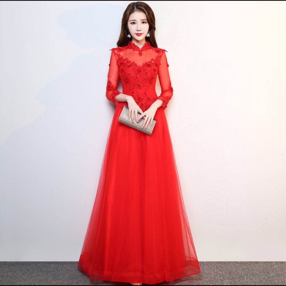 Maxi red dress